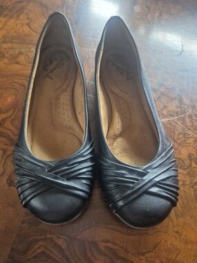 Natural Soul Black Pleated Toe Ballet Flats